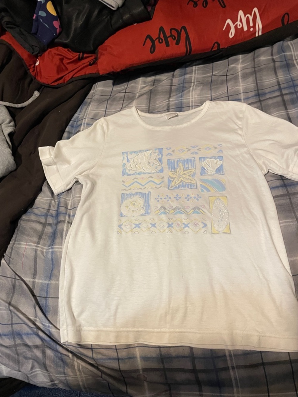 Jantzen White Short-Sleeve Tee with Light Blue & Pale Yellow Graphic
